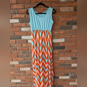 💥💥💥 Sale Colorful Chevron Maxi Dress Size M
